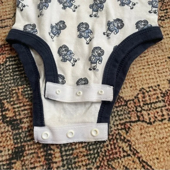 Infant UNC Nike Onesie - Picture 2 of 5